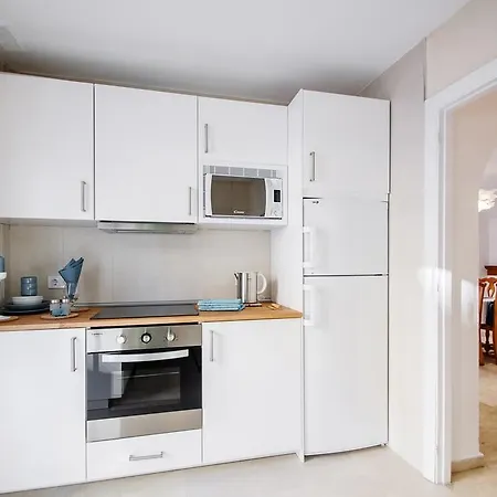 Townhouse On Palacios Rubios * トレモリノス